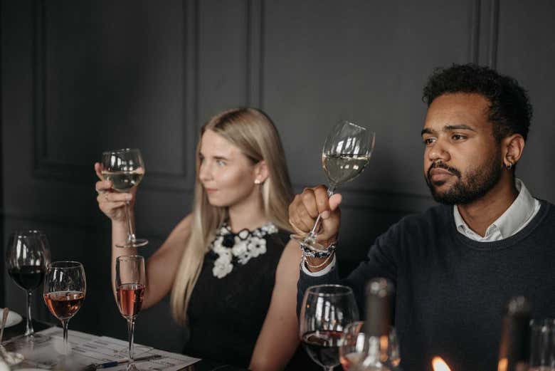 Desfrutando da degustação de vinhos austríacos