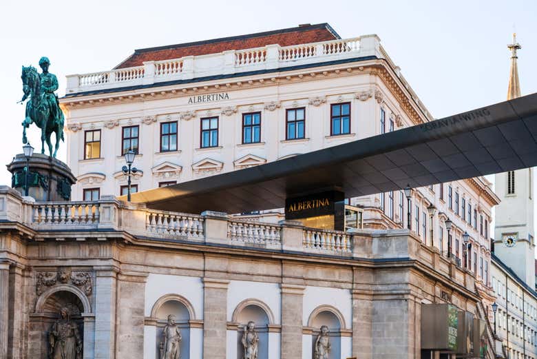 Exterior do Museu Albertina