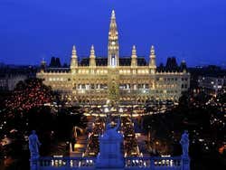 Prefeitura de Viena e seu mercado de Natal